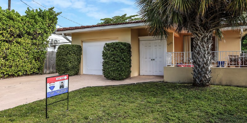 Mortgage rates just fell below 6% for the first time in years