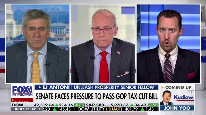 Over 300 economists urge Trump, GOP leaders to extend tax cuts before massive tax hike hits Americans