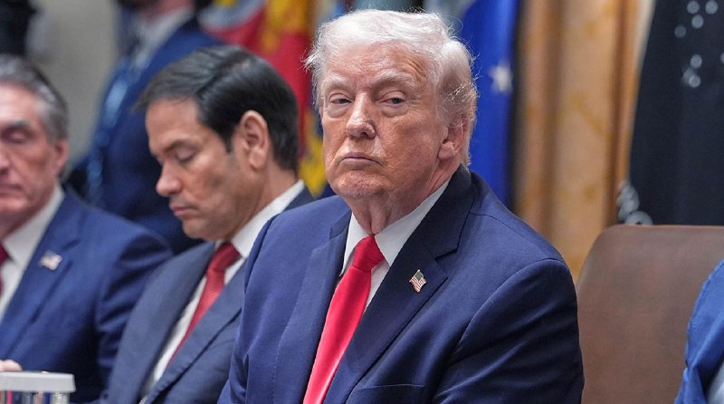 Trump pardons 5 former NFL stars for wide-ranging crimes