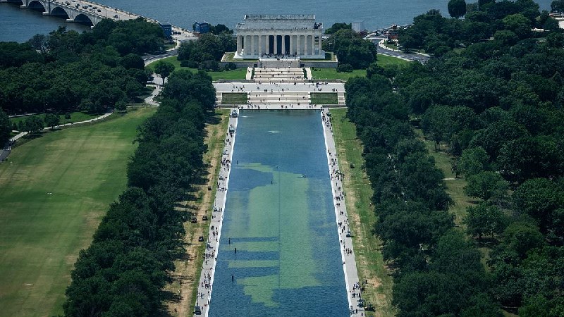 Former Olympian arrested on vandalism charges at Lincoln Memorial