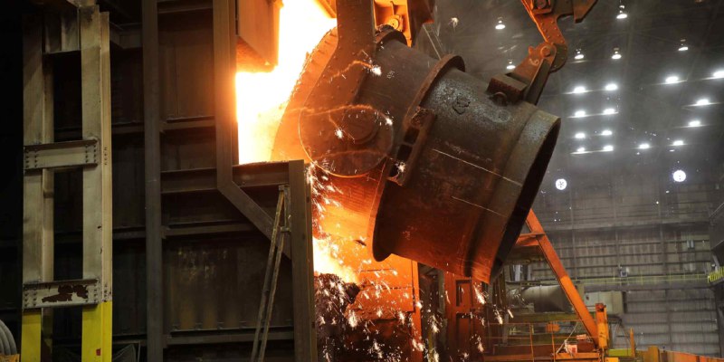 US steel production exceeds Japan's for first time in 26 years