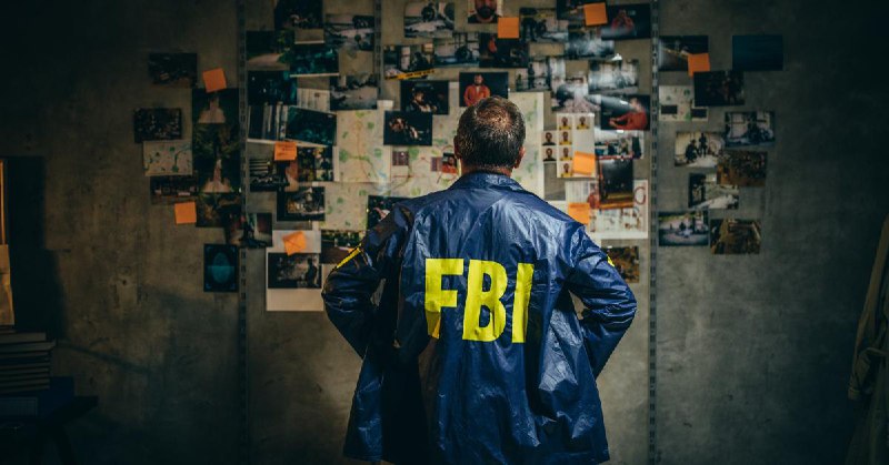 Trump thanks FBI agents who blew the whistle on bias witnessed under Wray's leadership over J6