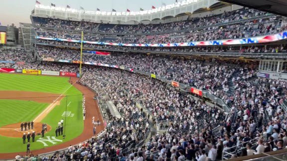 Aaron Boone recalls 'special night' after Trump's meeting with Yankees on 9/11 anniversary